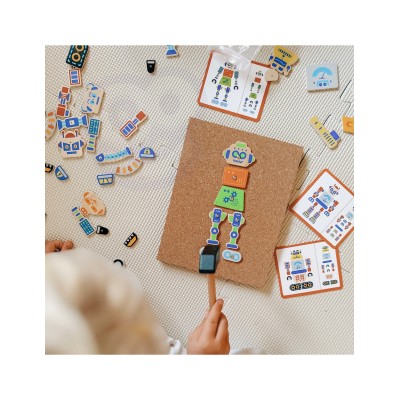 VIGA „Montessori“ medinis vinių ir kortelių rinkinys ,,Robotai" 45 dalių