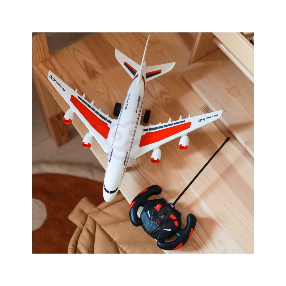 Nuotoliniu būdu valdomas keleivinis lėktuvas AIRLINE