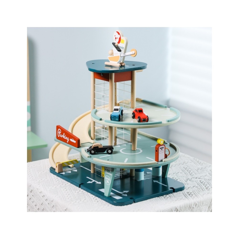 CLASSIC WORLD Medinis Retro Garažas su Liftu – 3 Aukštų