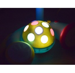 Mikrofonas su stovu bei mp3 išeiga