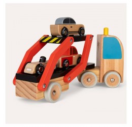 Medinis autovežis su trimis automobiliais