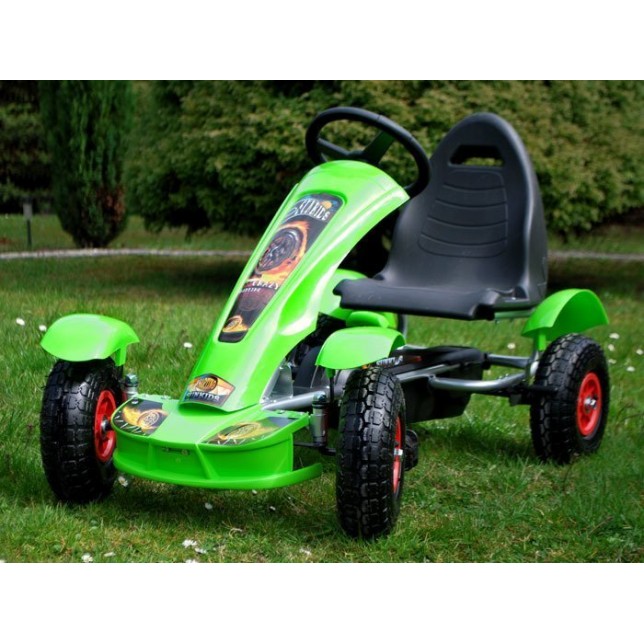 Minamas kartingas su pripučiamais ratais