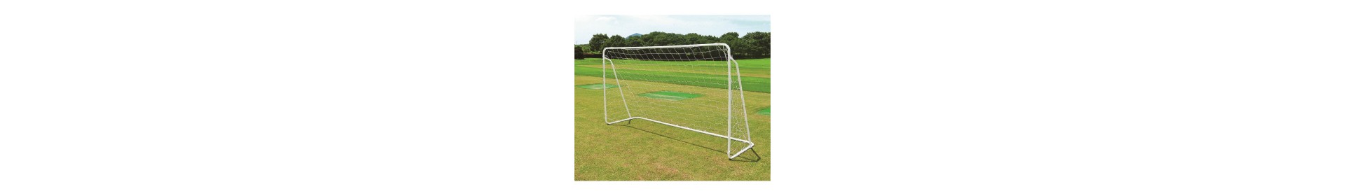 Pastatomi futbolo vartai